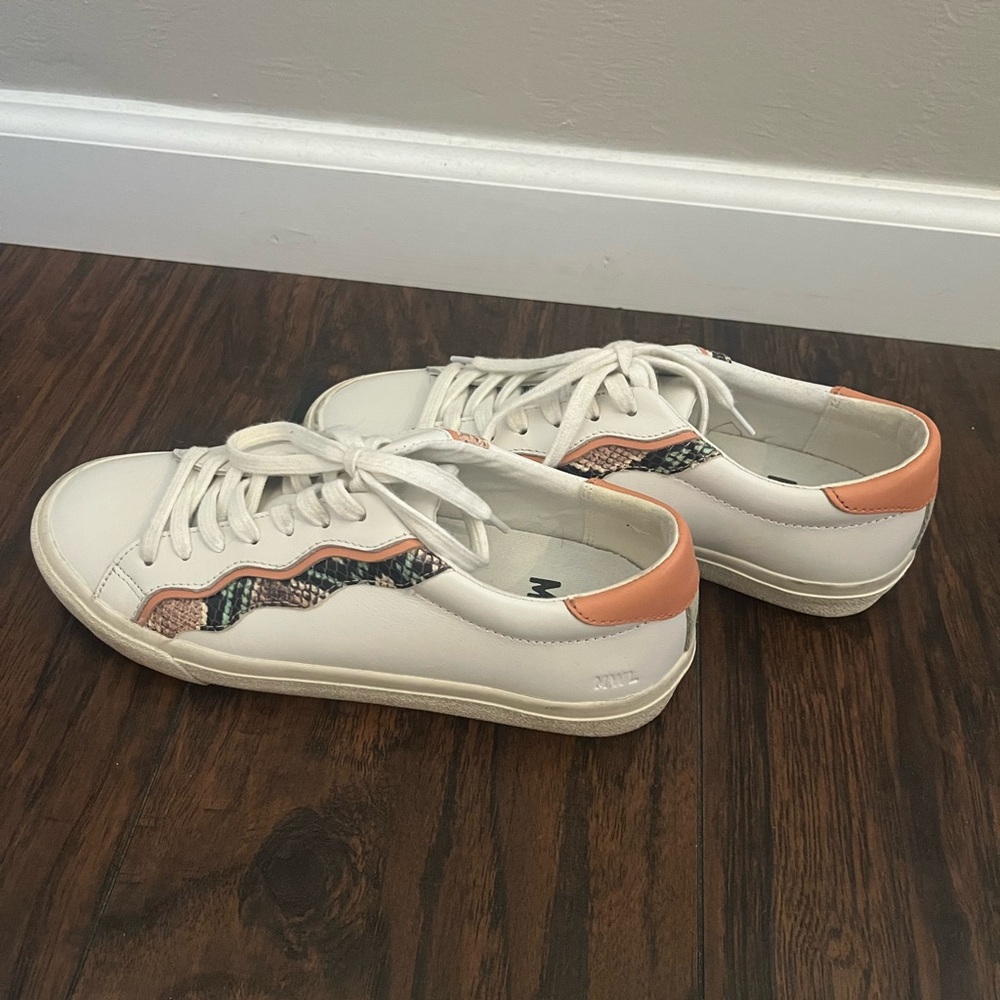 Madewell Women's Sneakers in White and Tan